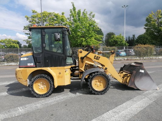 Chargeuse articulée Caterpillar 904B