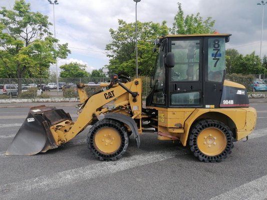 Chargeuse articulée Caterpillar 904B