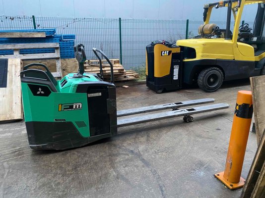 Transpalette porté debout Mitsubishi PBF20N3R Fourches 2400mm