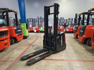 Gerbeur accompagnant Hangcha CDD16-AC1-L