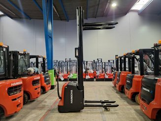 Gerbeur accompagnant Hangcha CDD16-AC1-L