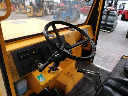 Tracteur industriel ATA 5500 LPG