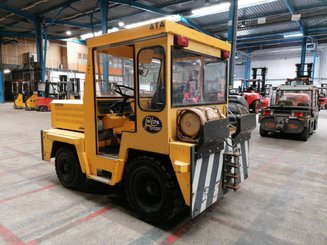 Tracteur de remorquage ATA 5500 LPG