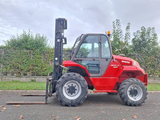 Chariot élévateur tout terrain Manitou M26-4 T3B