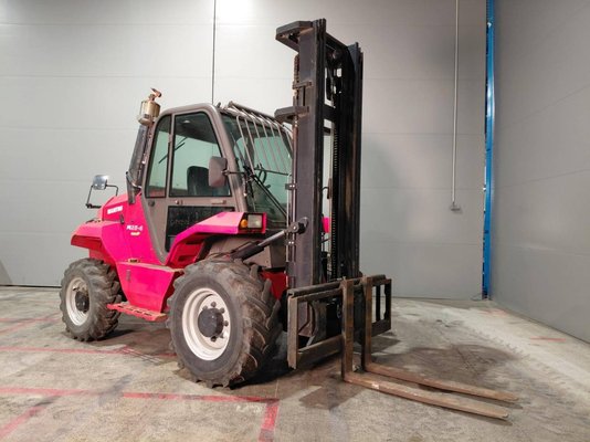 Chariot élévateur tout terrain Manitou M26-4 T3B