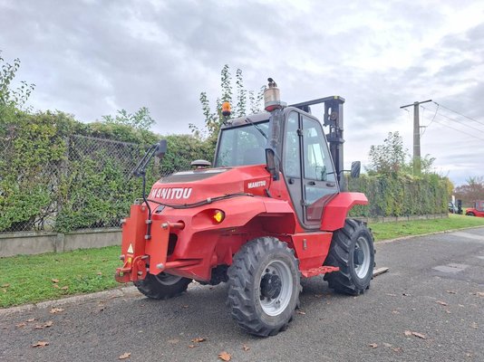 Chariot élévateur tout terrain Manitou M26-4 T3B