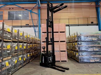 Gerbeur accompagnant Hangcha CDD16-AC1-LI