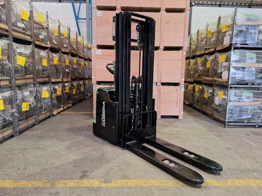 Gerbeur accompagnant Hangcha CDD16-AC1-LI