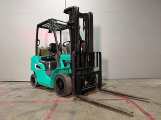 Chariot élévateur frontal 4 roues Mitsubishi FG25NT