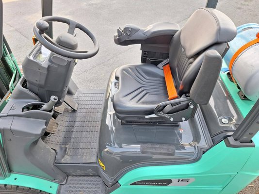 Chariot élévateur frontal 4 roues Mitsubishi FG15N
