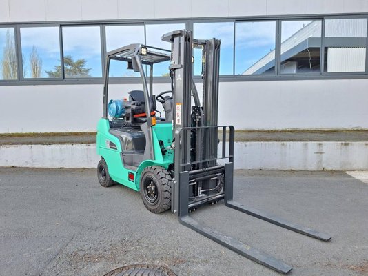 Chariot élévateur frontal 4 roues Mitsubishi FG15N