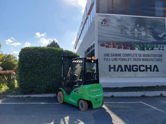 Chariot élévateur frontal 4 roues Hangcha XC25i