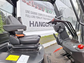 Chariot élévateur tout terrain Hangcha TT18-2