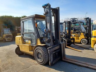 Chariot élévateur frontal 4 roues Caterpillar DP50K2
