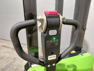 Gerbeur accompagnant Hangcha CDD12-A2MJ2-ISZ