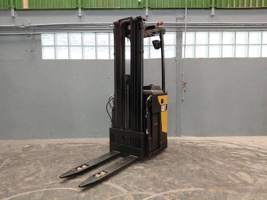 Gerbeur porté debout Caterpillar NSR16N