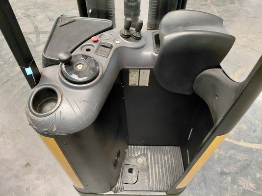 Gerbeur porté debout Caterpillar NSR16N