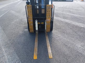 Chariot élévateur frontal 3 roues Caterpillar EP16NT