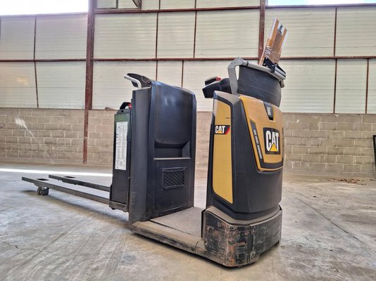 Préparateur de commandes au sol Caterpillar NO20NE
