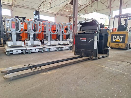 Préparateur de commandes au sol Caterpillar NO20NE