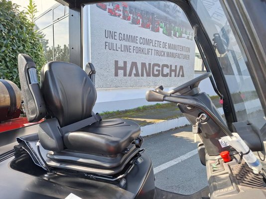 Chariot élévateur frontal 4 roues Hangcha XF30G-2