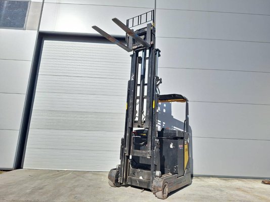 Chariot à mât rétractable Caterpillar NR16N2