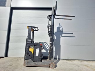 Chariot à mât rétractable Caterpillar NR16N2