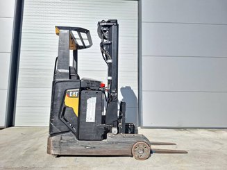 Chariot à mât rétractable Caterpillar NR16N2