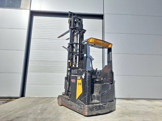 Chariot à mât rétractable Caterpillar NR16N2