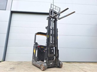 Chariot à mât rétractable Caterpillar NR16N2