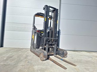 Chariot à mât rétractable Caterpillar NR16N2