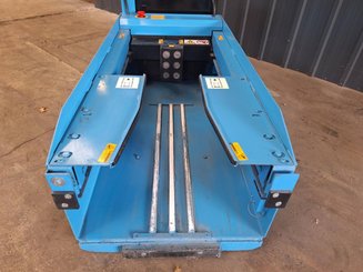 Transpalette accompagnant Caterpillar NPP16N2