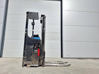Gerbeur porté debout Caterpillar NSR16NI