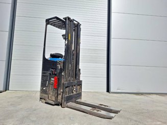 Gerbeur porté debout Caterpillar NSR16NI