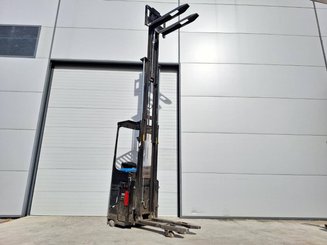Gerbeur porté debout Caterpillar NSR16NI