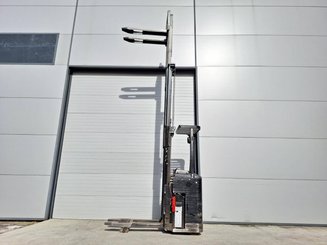 Gerbeur porté debout Caterpillar NSR16NI
