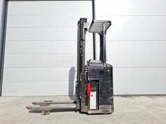 Gerbeur porté debout Caterpillar NSR16NI