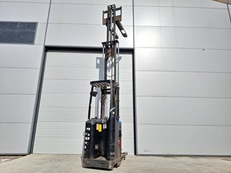 Gerbeur porté debout Caterpillar NSR16NI