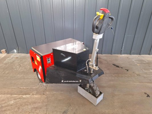 Tracteur industriel STI PTA2A