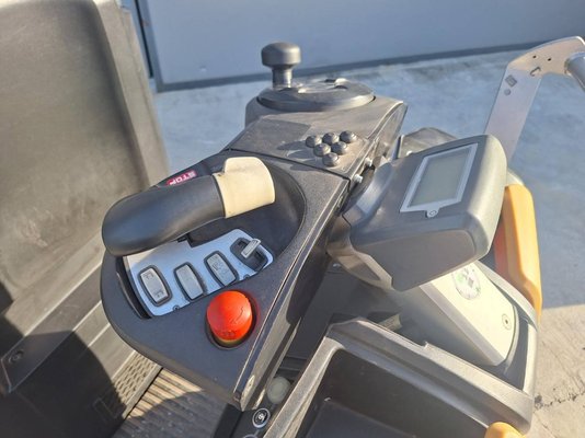 Préparateur de commandes au sol Caterpillar N020NE