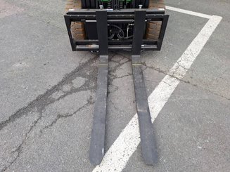 Chariot élévateur frontal 4 roues Hangcha XC18i