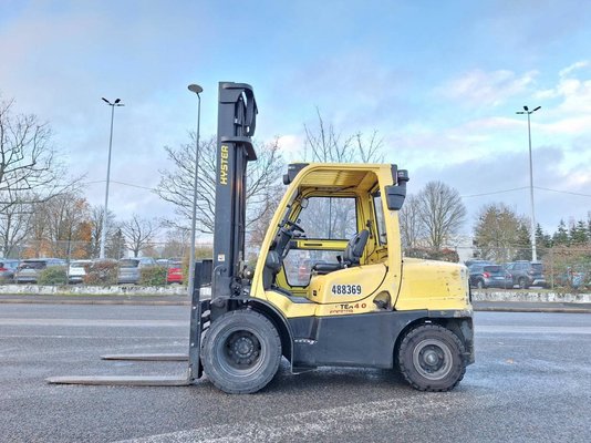 Chariot élévateur frontal 4 roues Hyster H4.0FT