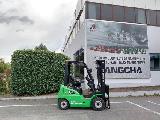 Chariot élévateur frontal 4 roues Hangcha XC25i