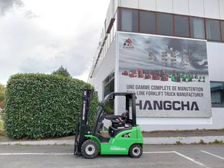 Chariot élévateur frontal 4 roues Hangcha XC25i