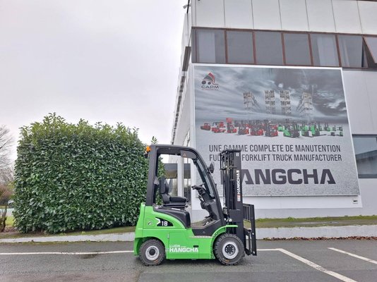 Chariot élévateur frontal 4 roues Hangcha XC18i