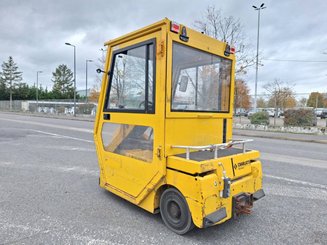 Tracteur de remorquage Charlatte TE206
