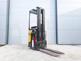 Gerbeur porté debout Caterpillar NSR12N