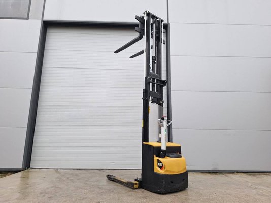 Gerbeur à bras encadrants Caterpillar NSP16N2S