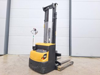 Gerbeur à bras encadrants Caterpillar NSP16N2S