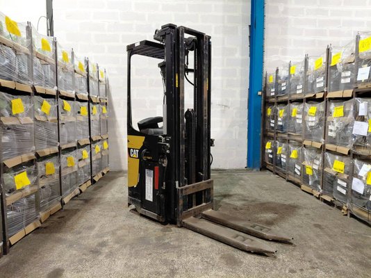 Gerbeur porté debout Caterpillar NSR20N